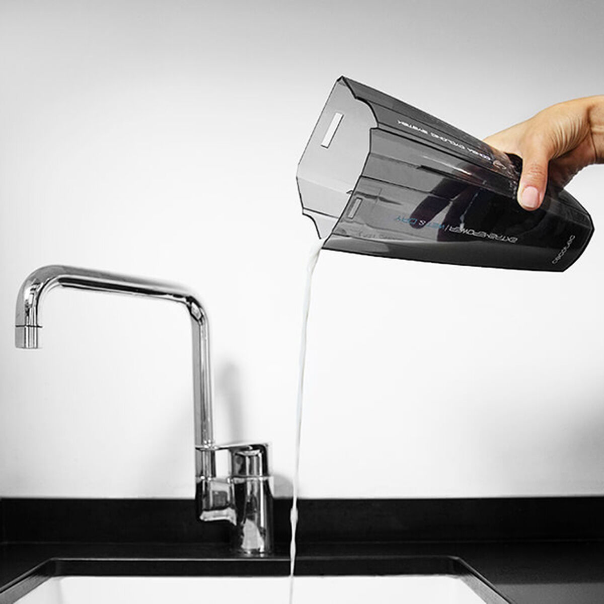 Aspirapolvere a Mano Ciclonico Cecotec Conga Immortal ExtremeSuction Animal Hand 0,5 L 22,2 V Nero 3 V1704647_1