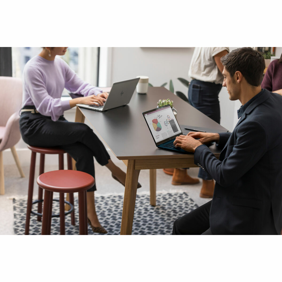 Laptop HP 9M4F8AT#ABE 14" r5-8540U 16 GB RAM 4 S55302301_2